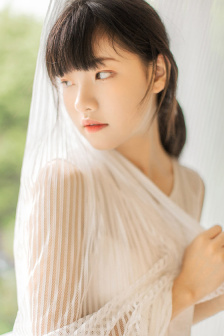两个人一前一后进行攻击